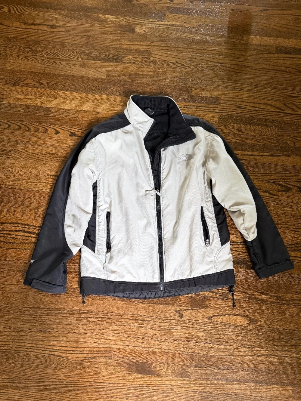 The North Face Wind stopper Summit Series fleece lined jacket. New Velcro cuffs